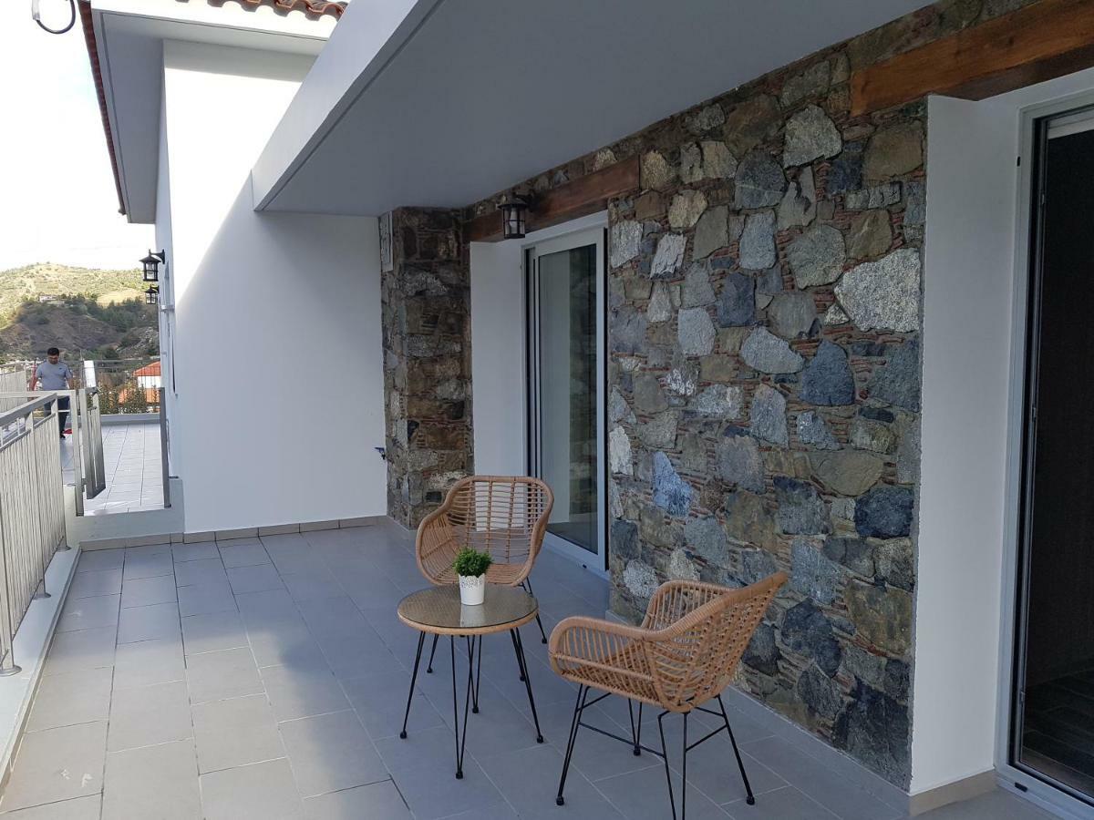 Evmelia Kakopetria Suites מראה חיצוני תמונה